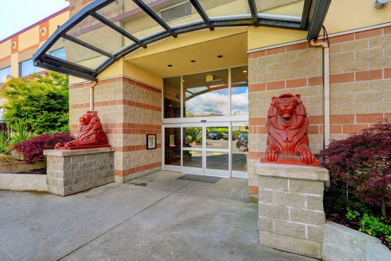 Red Lion Inn & Suites Victoria in Saanich, Canada