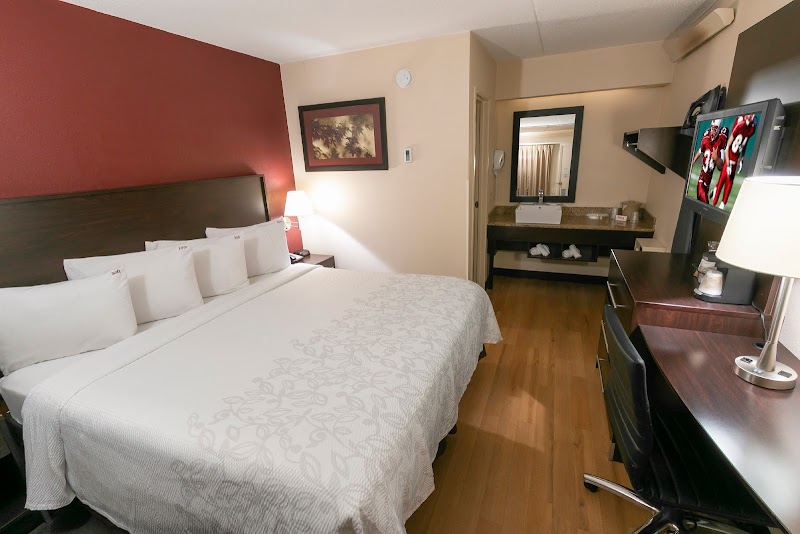 Red Roof Inn PLUS+ Chicago - Willowbrook in Willowbrook, Illinois, United States