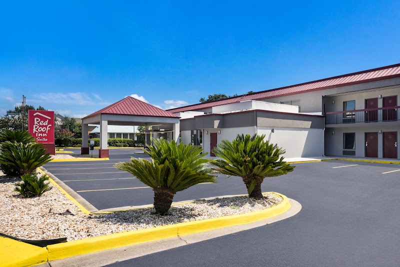 Red Roof Inn & Suites Statesboro - University in Statesboro, Georgia, United States