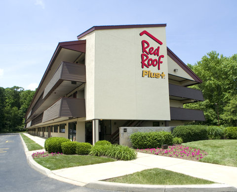 Red Roof PLUS+ Baltimore North - Timonium in Timonium, Maryland, United States