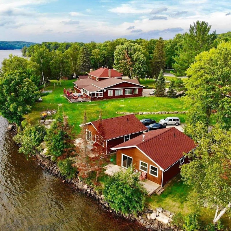 Red Umbrella Inn in Kawartha Lakes, Canada