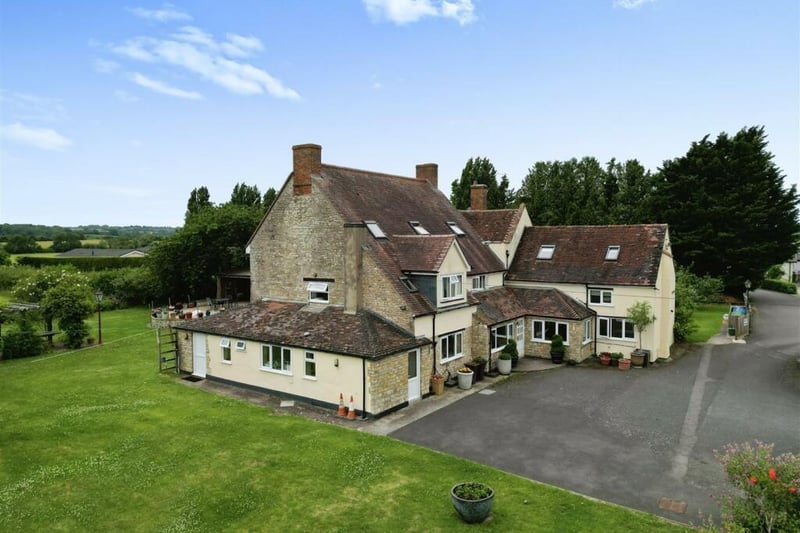 Redlands Farm Bed & Breakfast in Rushden, United Kingdom