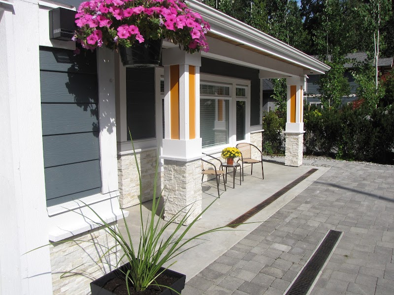 Riverfront Bed and Breakfast in North Vancouver, Canada