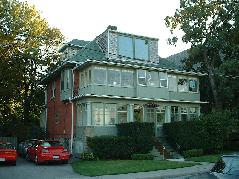 Rose Arden Bed and Breakfast in Hamilton, Canada