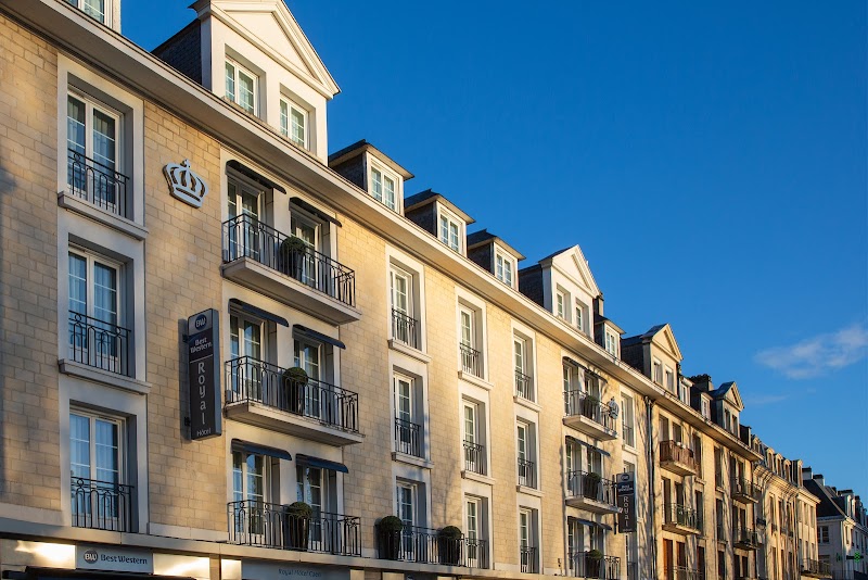 Royal Hotel Caen Centre in Caen, France