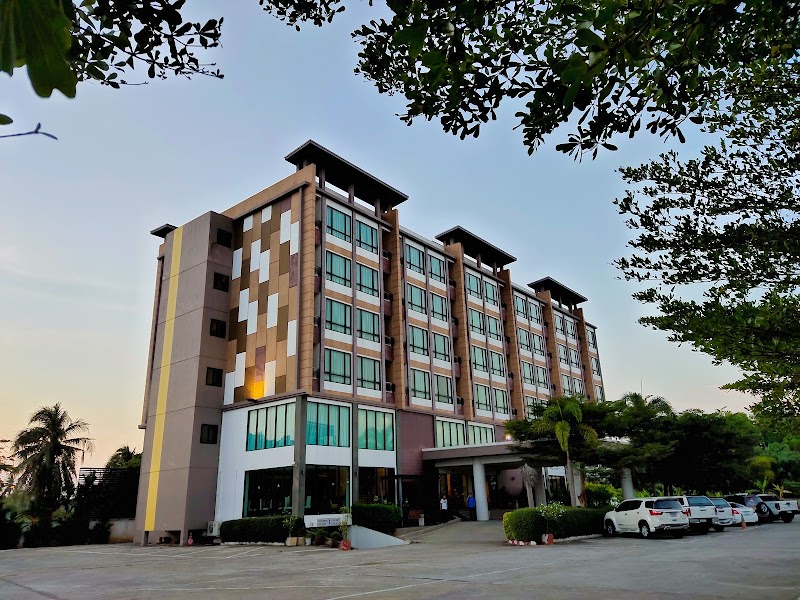 S Tara Grand Hotel in Surat Thani, Thailand