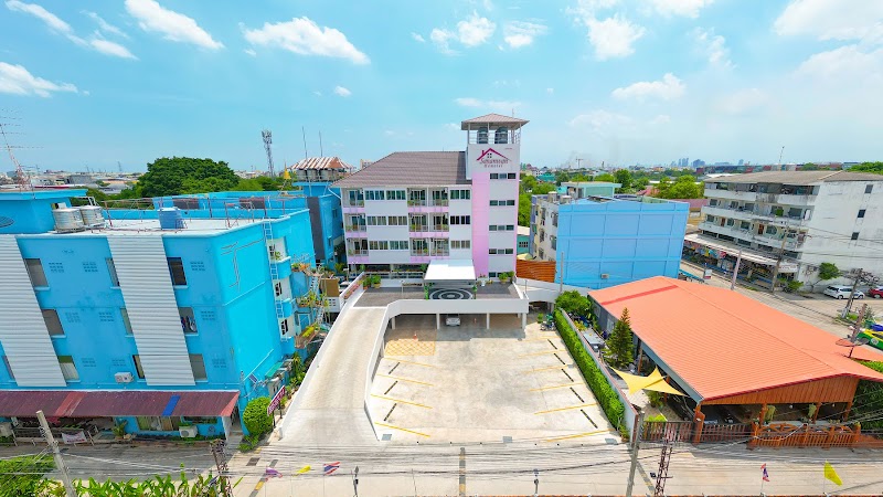 Sananwan Palace in Samut Prakan, Thailand