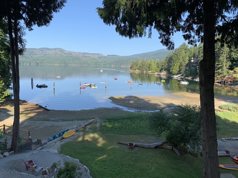 Sechelt Coastal Retreat in Sechelt, Canada