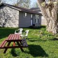 Shady Lane Cottage Court