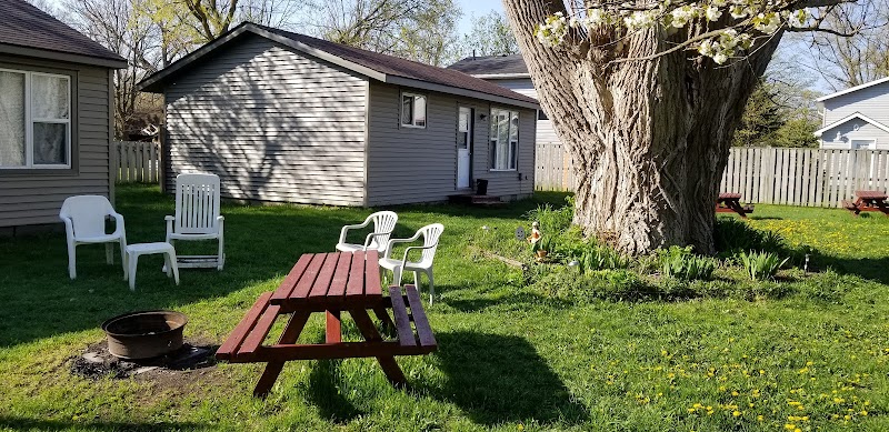 Shady Lane Cottage Court in Saugeen Shores, Canada