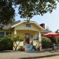 Shady Oaks Country Inn