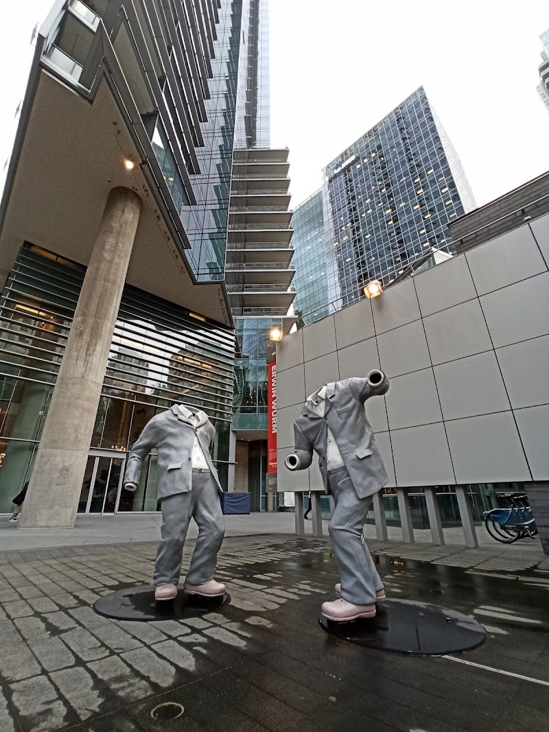Shangri-La Hotel Vancouver in Vancouver, Canada