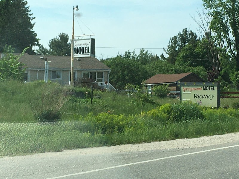 Springmount Motel in Owen Sound, Canada