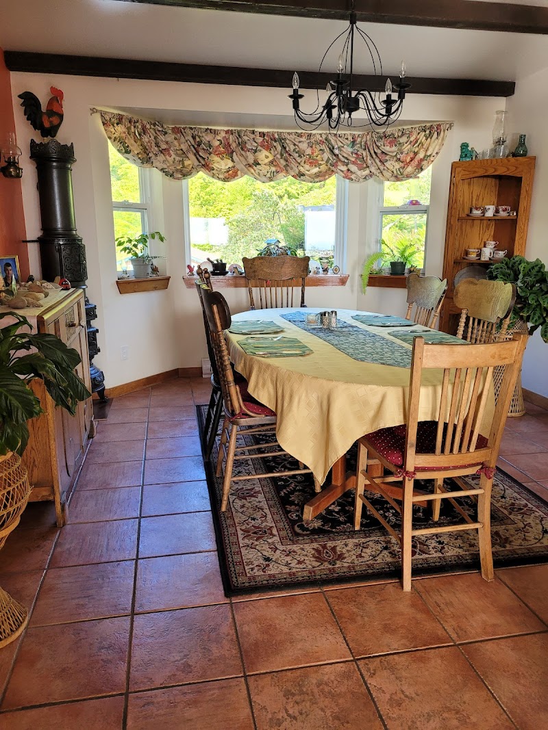 Straitview Ridge Bed and Breakfast in Sooke, Canada