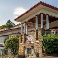 Summit Inn