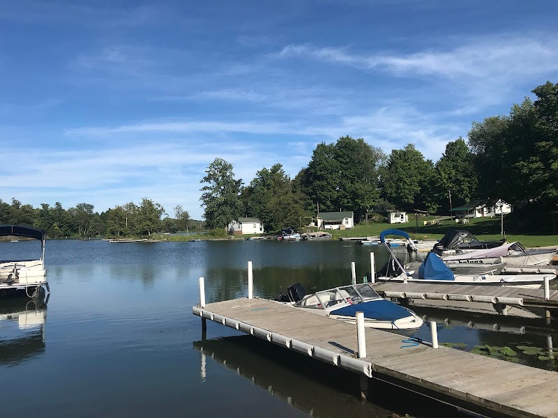 Sunny Acres Resort and Marina in Kawartha Lakes, Canada