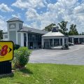 Super 8 by Wyndham Elberton