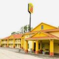 Super 8 by Wyndham Livingston