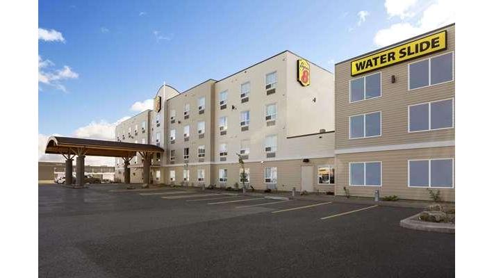 Super 8 by Wyndham Lloydminster in Lloydminster, Canada