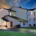 Super 8 by Wyndham Martinsburg
