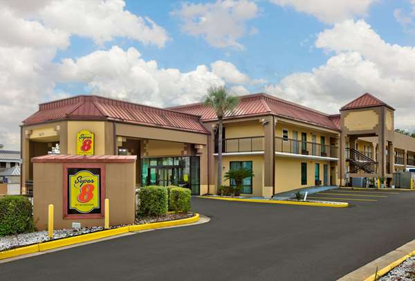 Super 8 by Wyndham Mobile/Tillmans Corner in Tillmans Corner, Alabama, United States