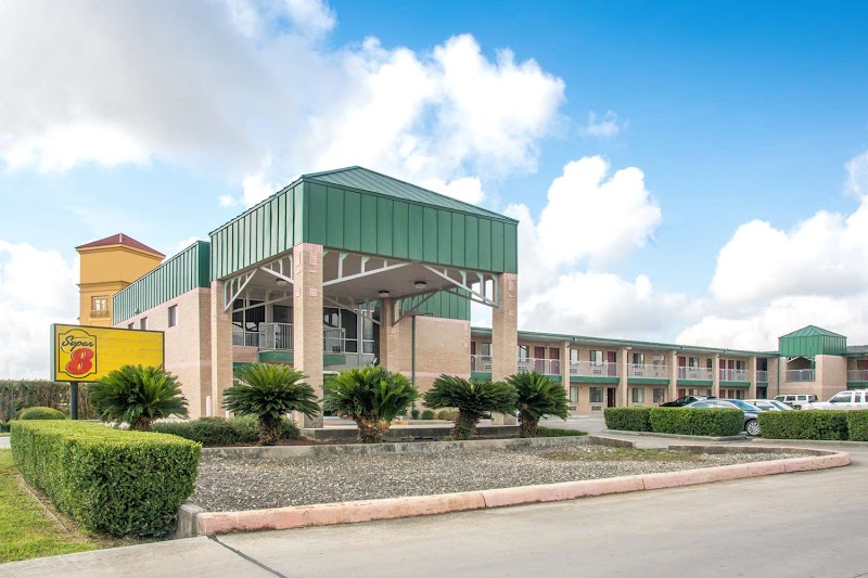 Super 8 by Wyndham Seguin in Seguin, Texas, United States