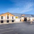 Super 8 by Wyndham Shepherdsville