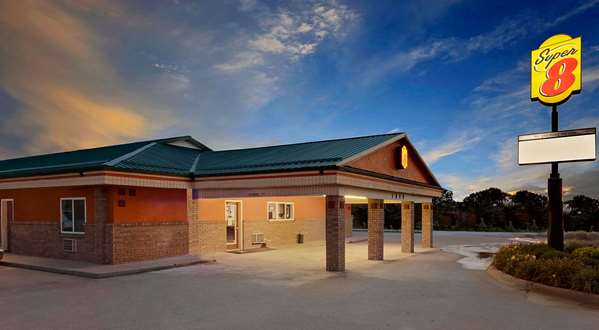 Super 8 by Wyndham Siloam Springs in Siloam Springs, Arkansas, United States