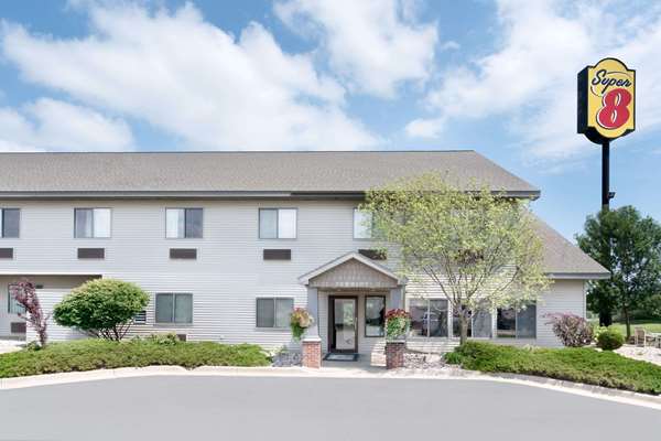Super 8 by Wyndham Sparta in Sparta, Wisconsin, United States