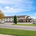 Super 8 by Wyndham Waverly