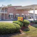 Super 8 by Wyndham West Monroe