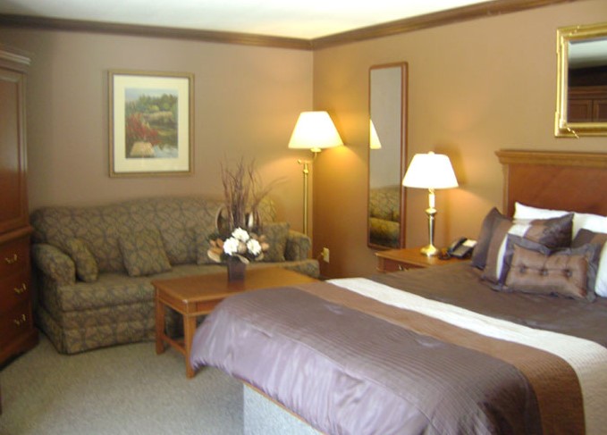 Talbot Trail Inn & Suites in Leamington, Canada
