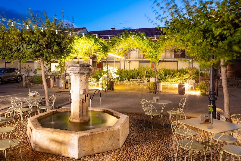 Terre de Provence Hôtel & Spa in Le Pontet, France