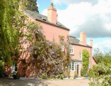 Thatch Close Cottages in Ross on Wye, United Kingdom