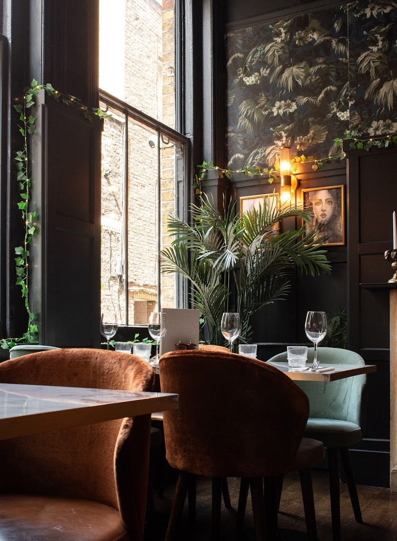 The Clerk & Well Pub & Rooms in Islington, United Kingdom