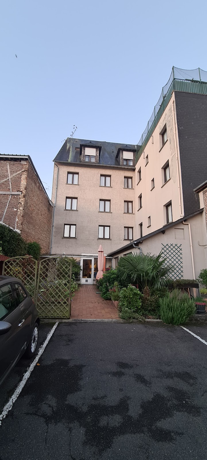 The Cygne Hotel in Senlis, France