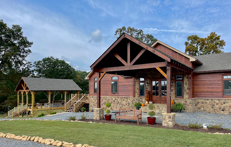 The Dogwood Inn in Millersburg, Ohio, United States