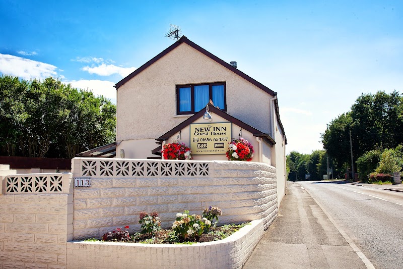 The New Inn Guest House in Pen-y-Bont ar Ogwr, United Kingdom