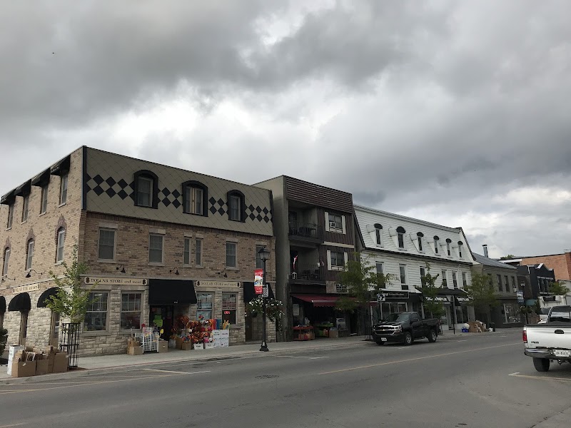 The Queen's Inn in Kawartha Lakes, Canada