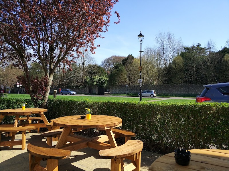 The Robin Hood Inn in Chichester, United Kingdom