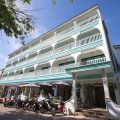 The Verandah Hotel