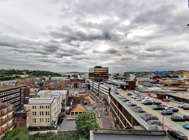 Thistle Express Luton in Luton, United Kingdom