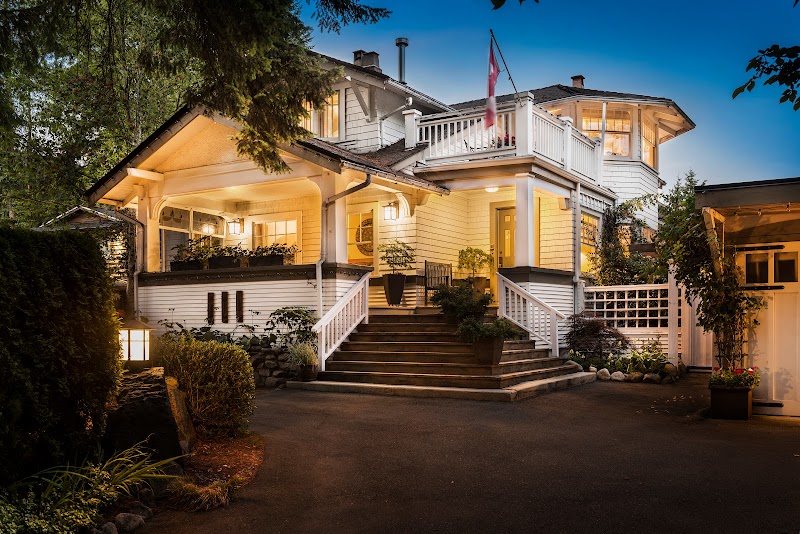 ThistleDown House in North Vancouver, Canada