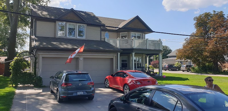 Tigh-Na-Mara Bed and Breakfast in St. Catharines, Canada