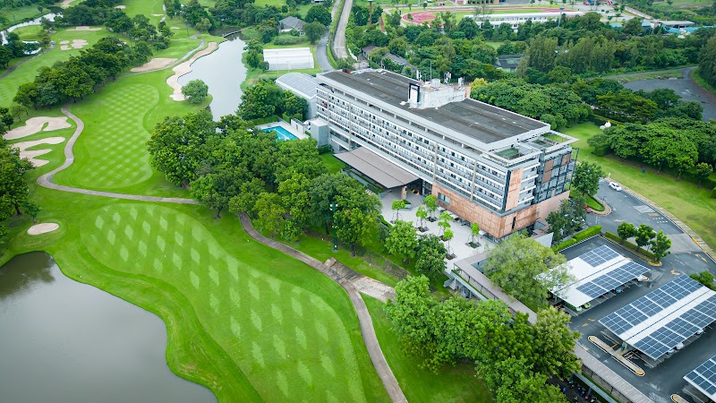 Tinidee Hotel Bangkok Golf Club in Pathum Thani, Thailand