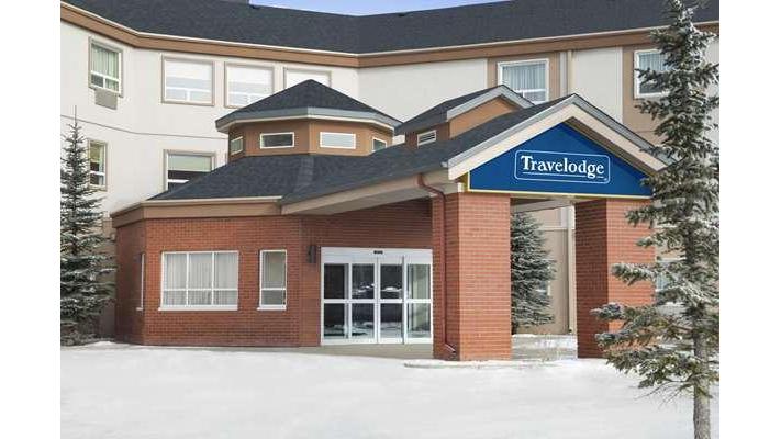 Travelodge by Wyndham Strathmore in Strathmore, Canada