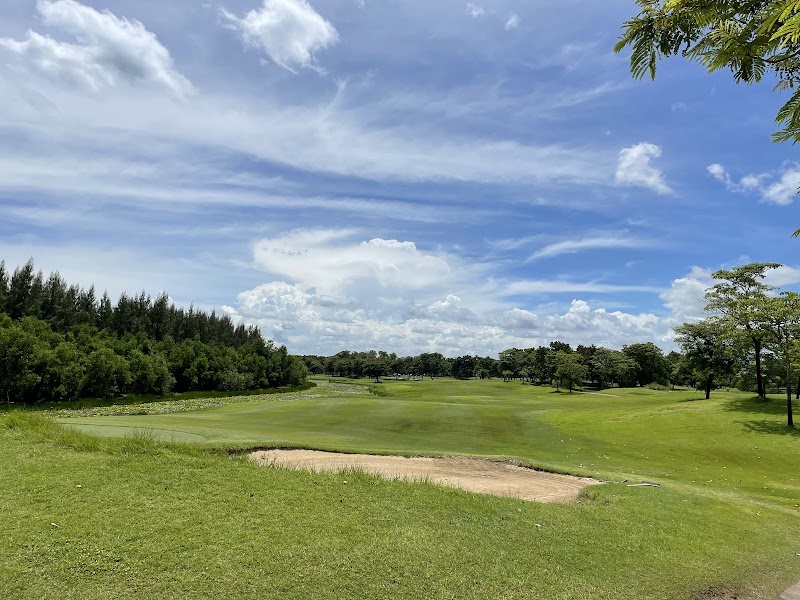 Uniland Golf & Resort in Nakhon Pathom, Thailand