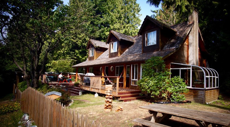 Up The Creek Backpacker's Lodge in Gibsons, Canada