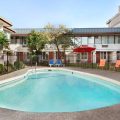 Victoria Airport / Sidney Travelodge Hotel