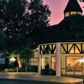 Vinland Hotel & Lounge